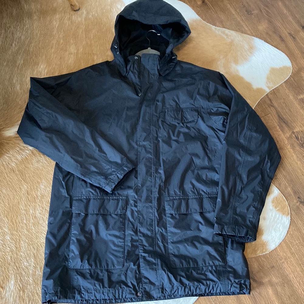 The North Face HyVent Rain Jacket- Large